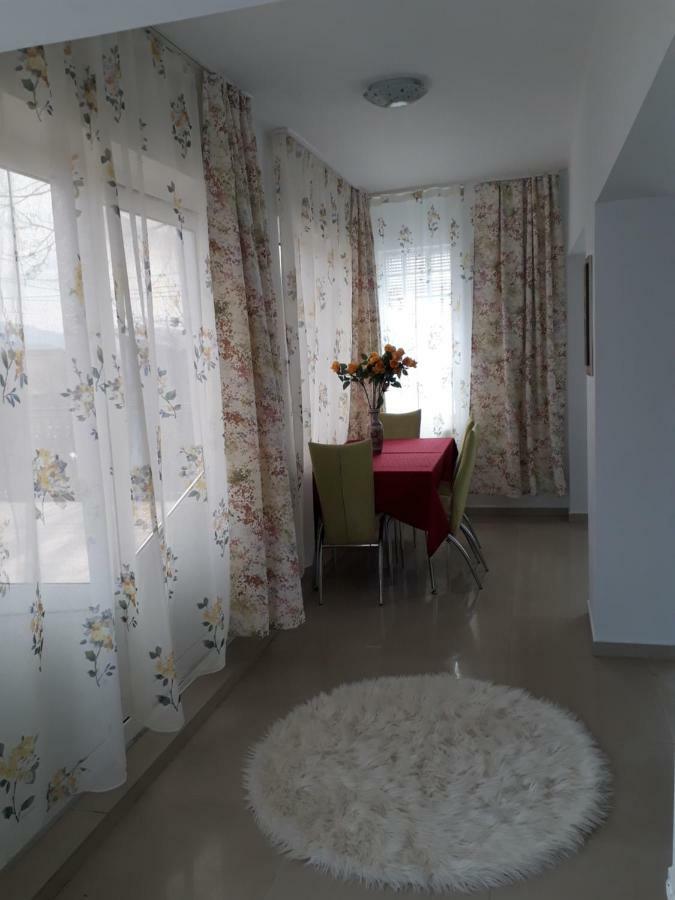 Casa Ade Apartamento Călimăneşti Exterior foto
